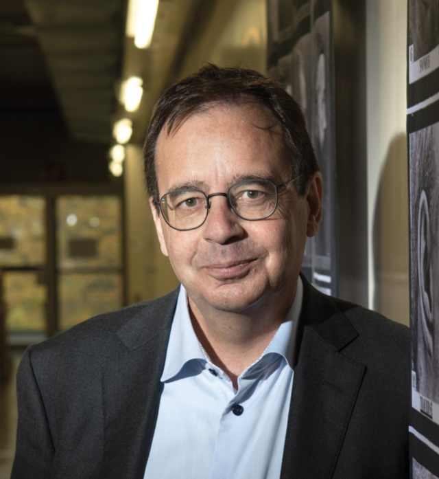 photo-2022.png (grande - 640 x 480 free)