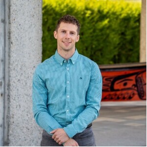 evan_mccuish.jpg (petite - 300 x 200 free) evan_mccuish.jpg (petite - 300 x 200 free)