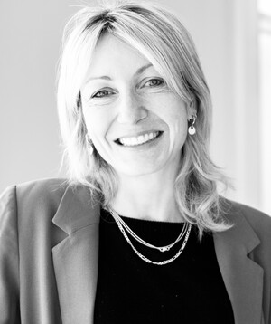 isabelle-daignault-1944_52842956455_o.jpg (petite - 300 x 200 free)